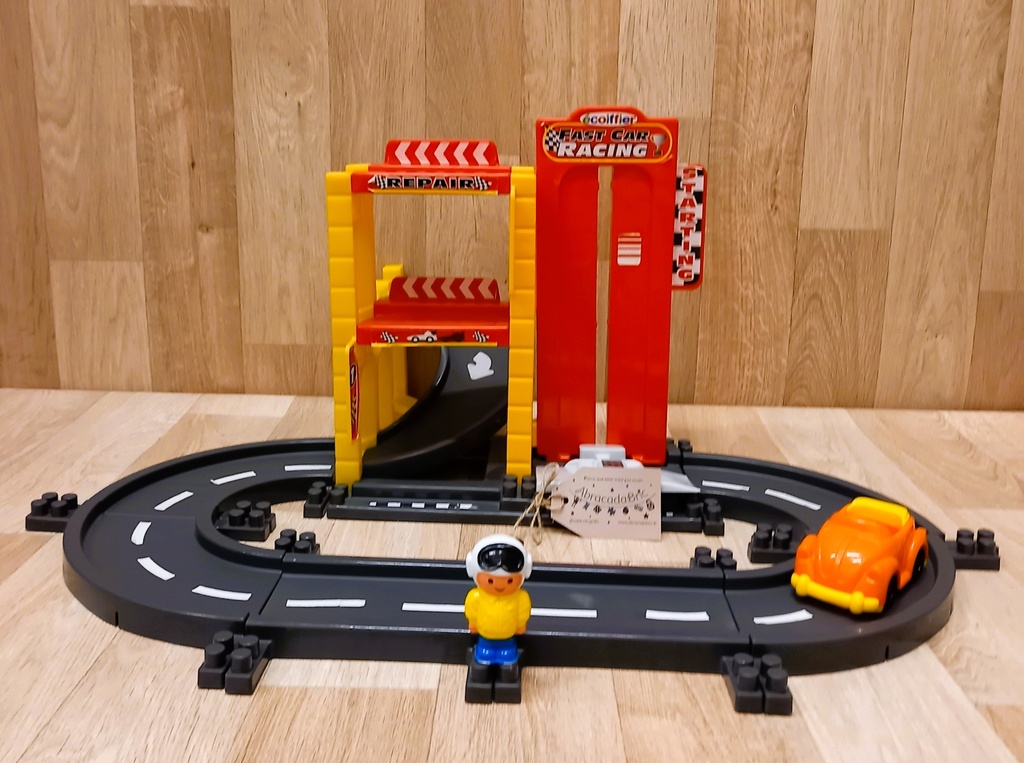 Fast car racing - ECOiFFiER 