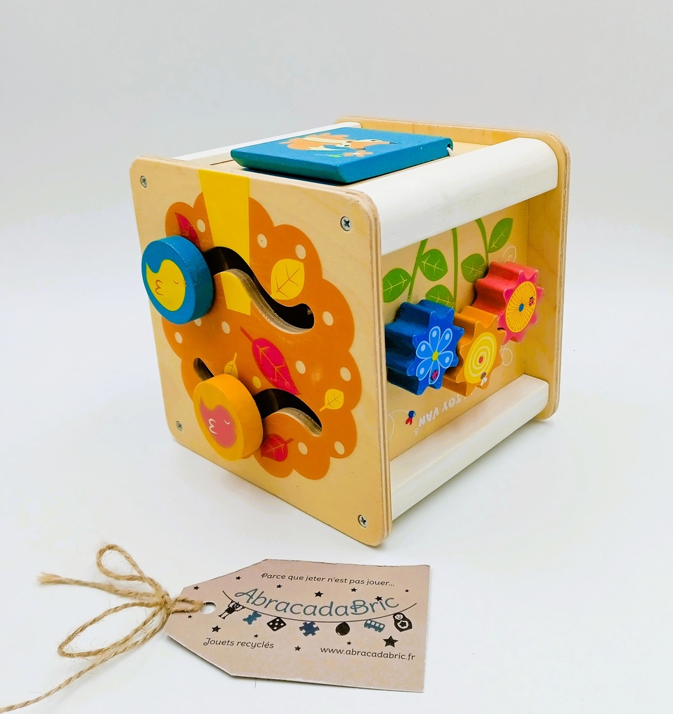 Petit cube d'activités - LE TOY VAN