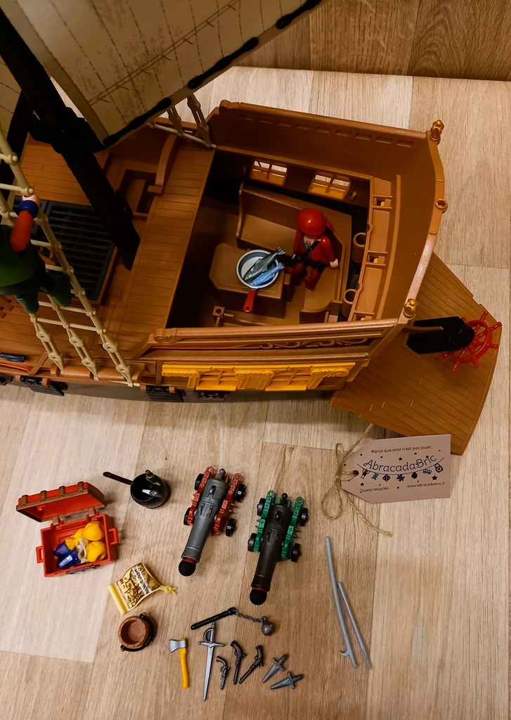 Le bateau d'attaque de pirates - PLAYMOBIL 