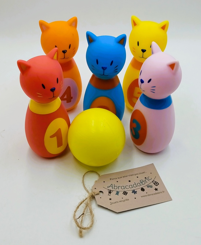 Jeu de quilles en forme de chat et une balle - LUDi