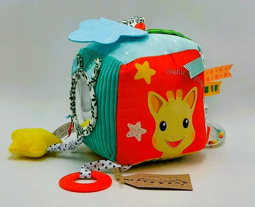 Cube d'activité Sophie la girafe - VULLi