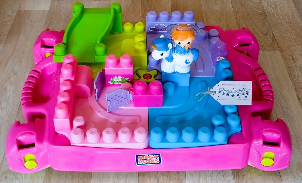 Table d'activités - MEGA BLOKS