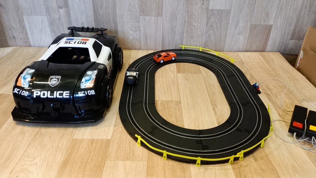 Circuit de voiture électrique - SPEED TRACK