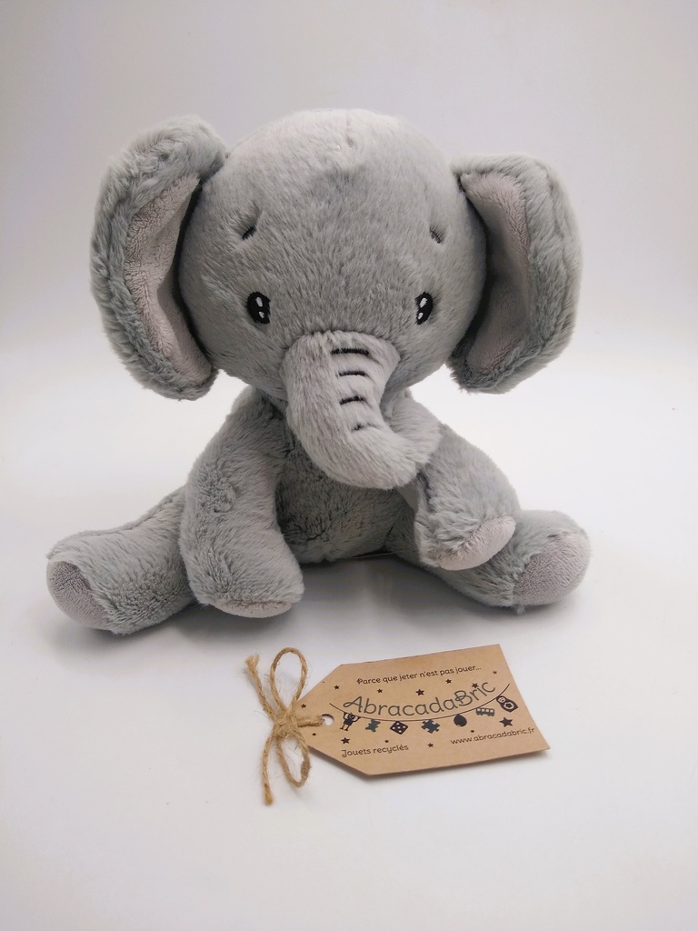 Éléphant gris 17cm 