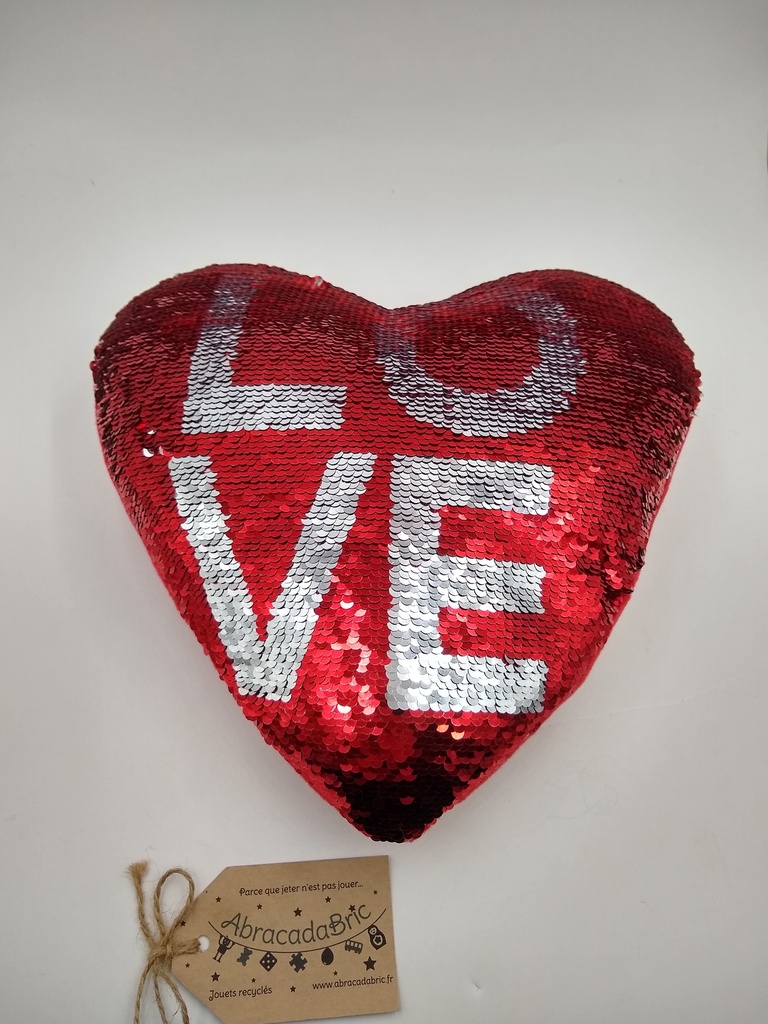 Coussin cœur "Love" en sequin !