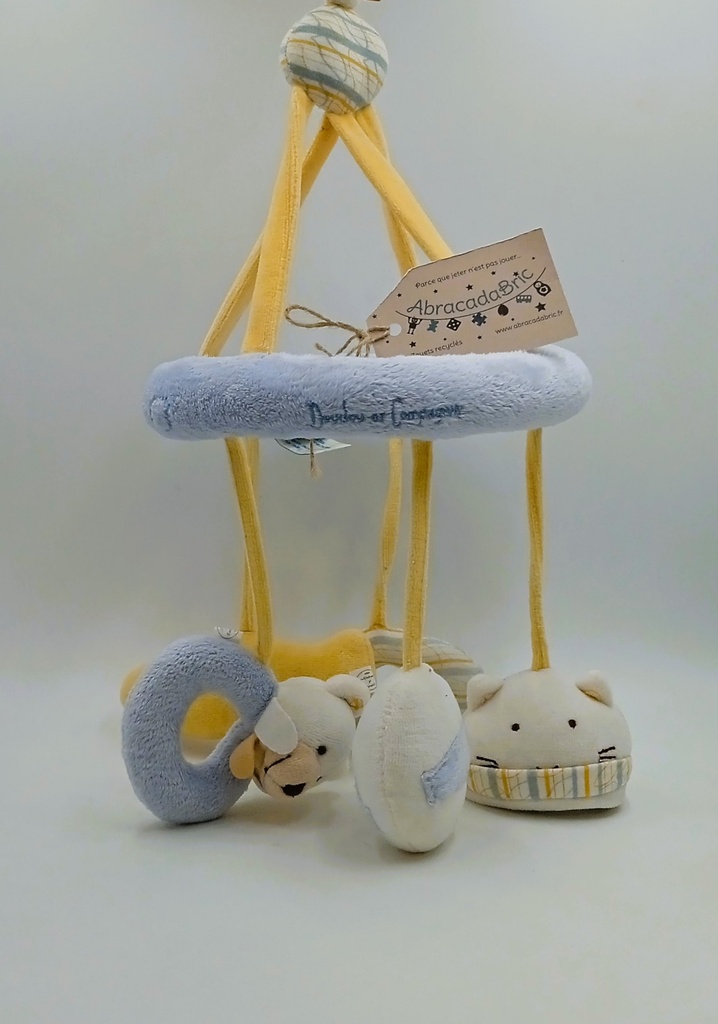 Mobile en tissu - DOUDOU ET COMPAGNiE