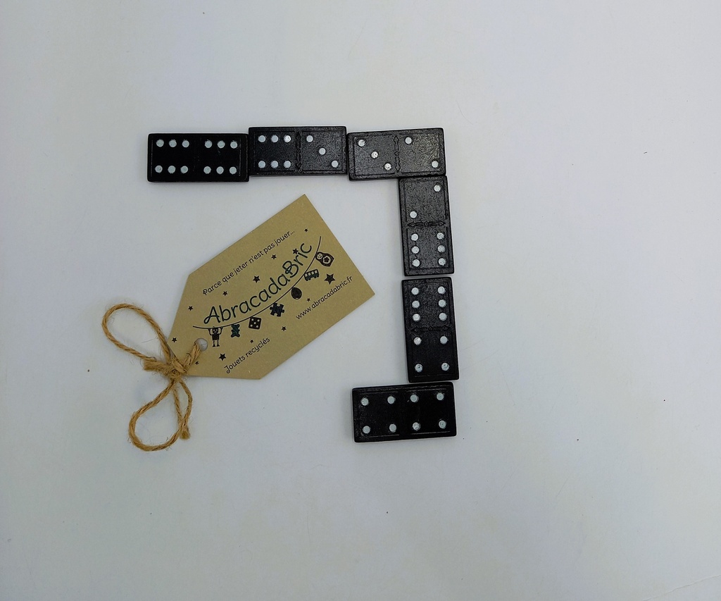 28 Dominos noirs 