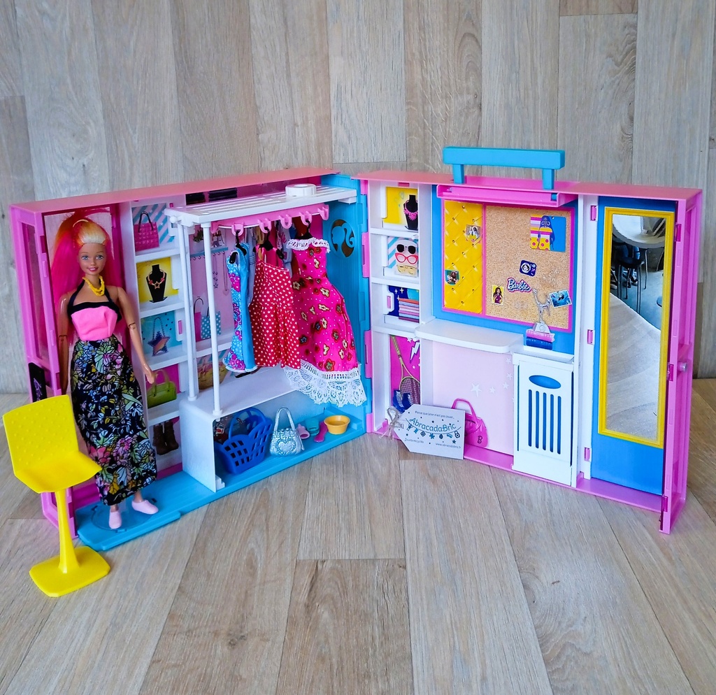 Dressing de luxe de Barbie - MATTEL 
