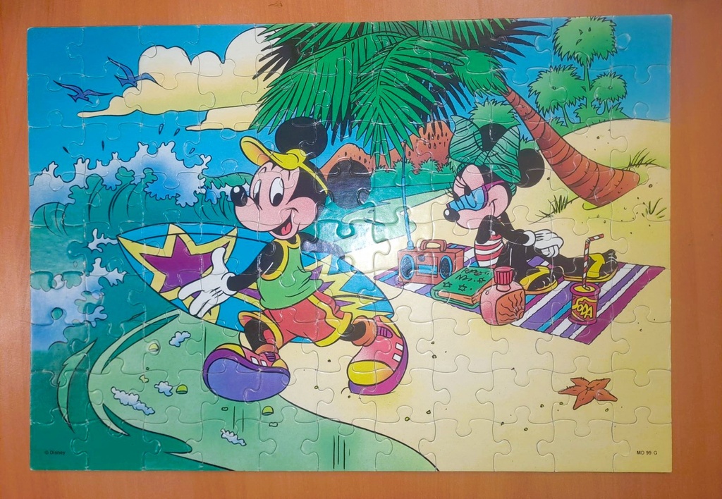 Puzzle "Mickey et Minnie à la plage" 99p