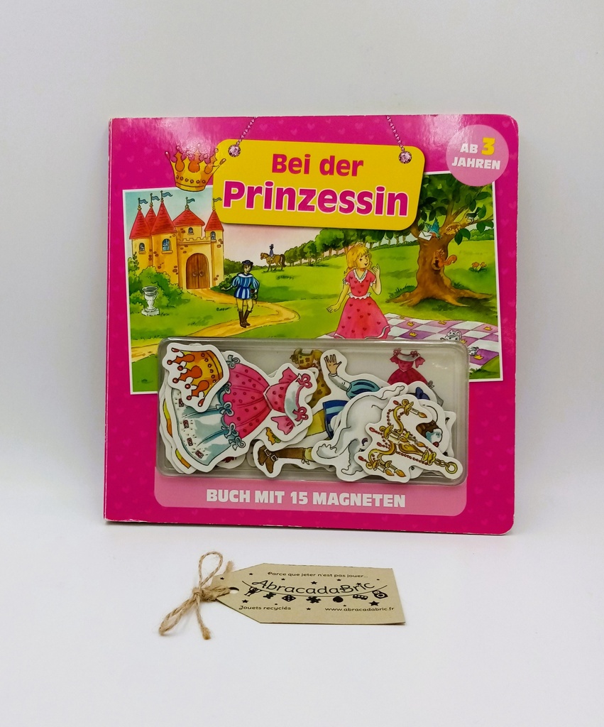 Livre Bei der Prinzessin avec magnet 
