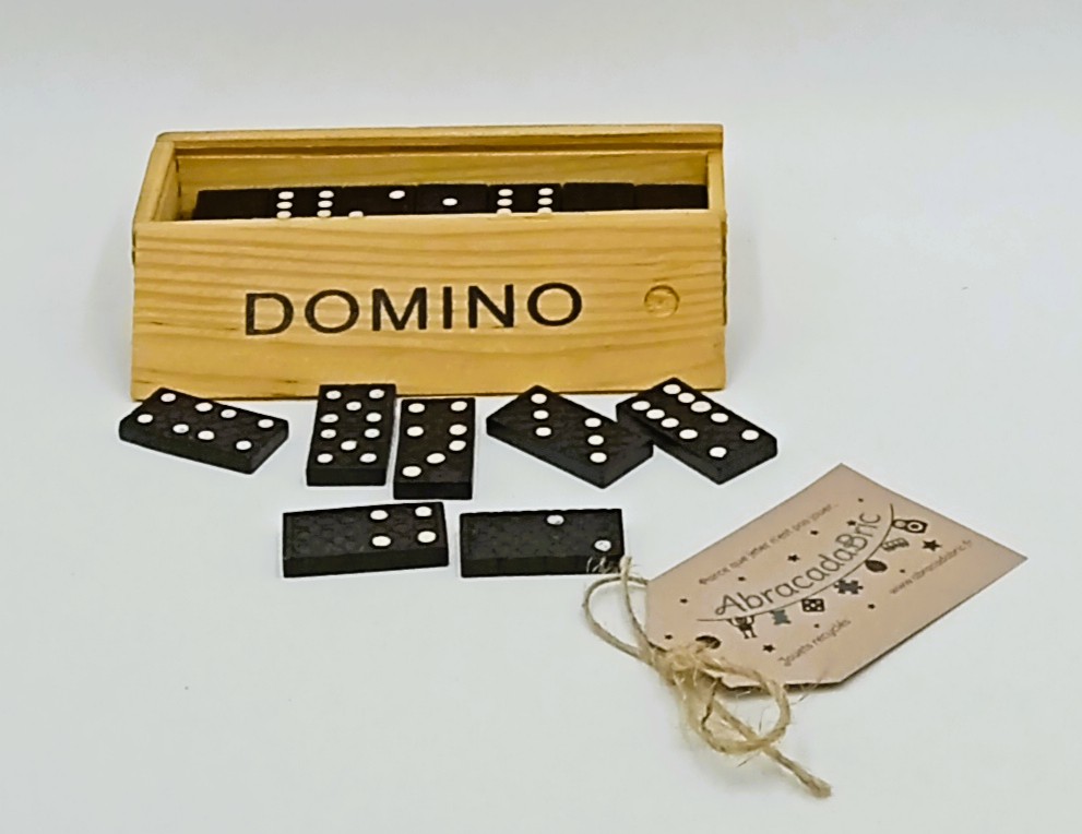 Jeu de dominos en bois