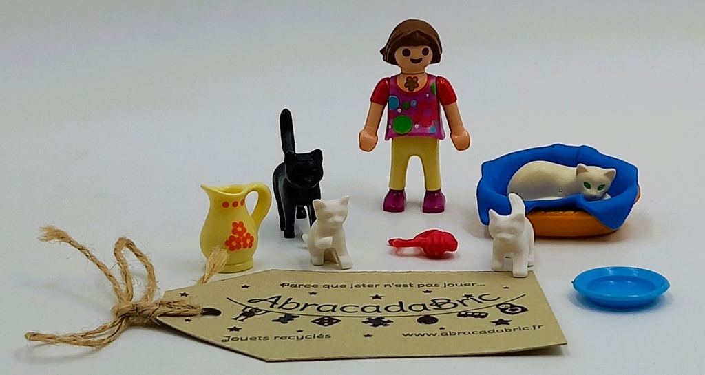 Famille de chats et enfant n°5126 - PLAYMOBiL 