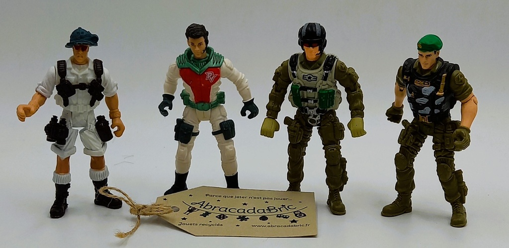 Lot 4 action figurines-CHAPMEI