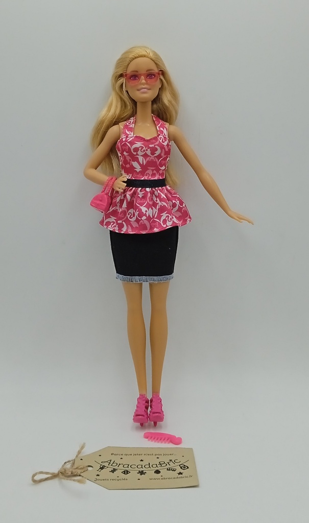 Barbie avec ses accessoires - MATTEL 
