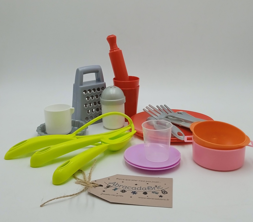 Dinette plastique (23 pièces) 