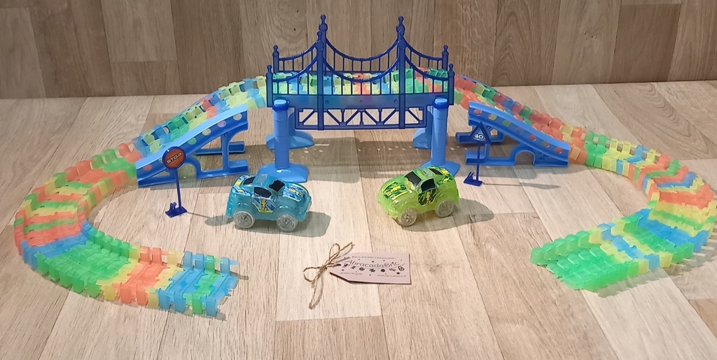 Light Track - MOTOR AND CO