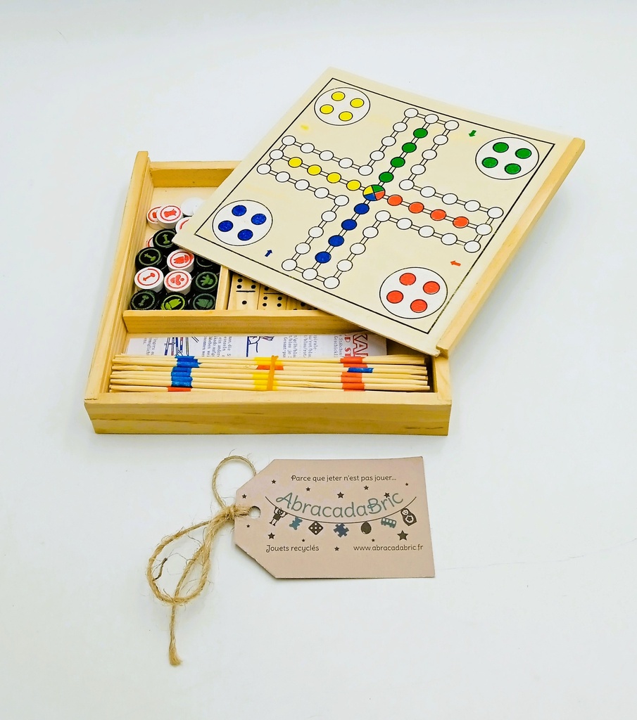 Jeux de société en bois
