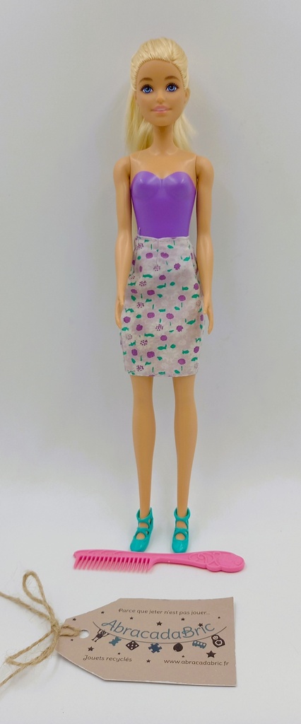Barbie en jupe - MATTEL  