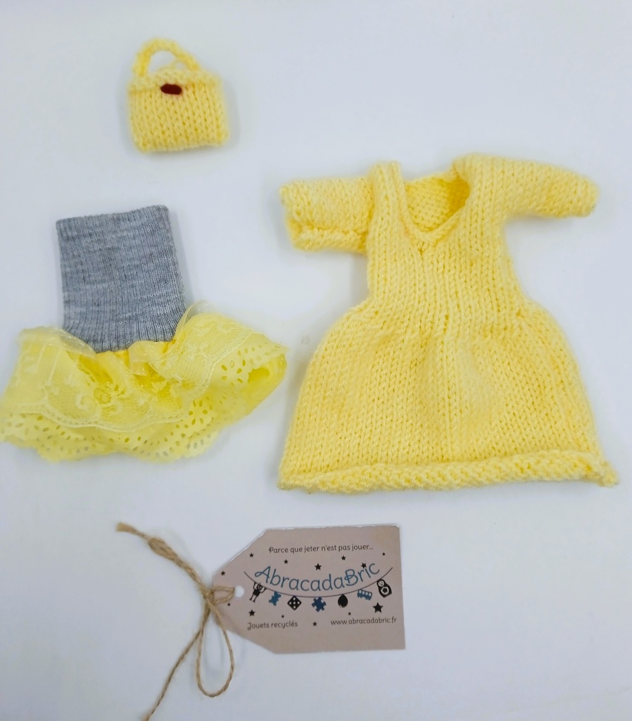 Mes p'tits habits de Barbie 2 robes jaune avec sac à main