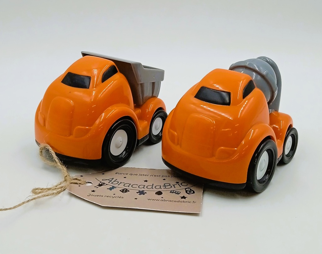Lot de 2 camions
