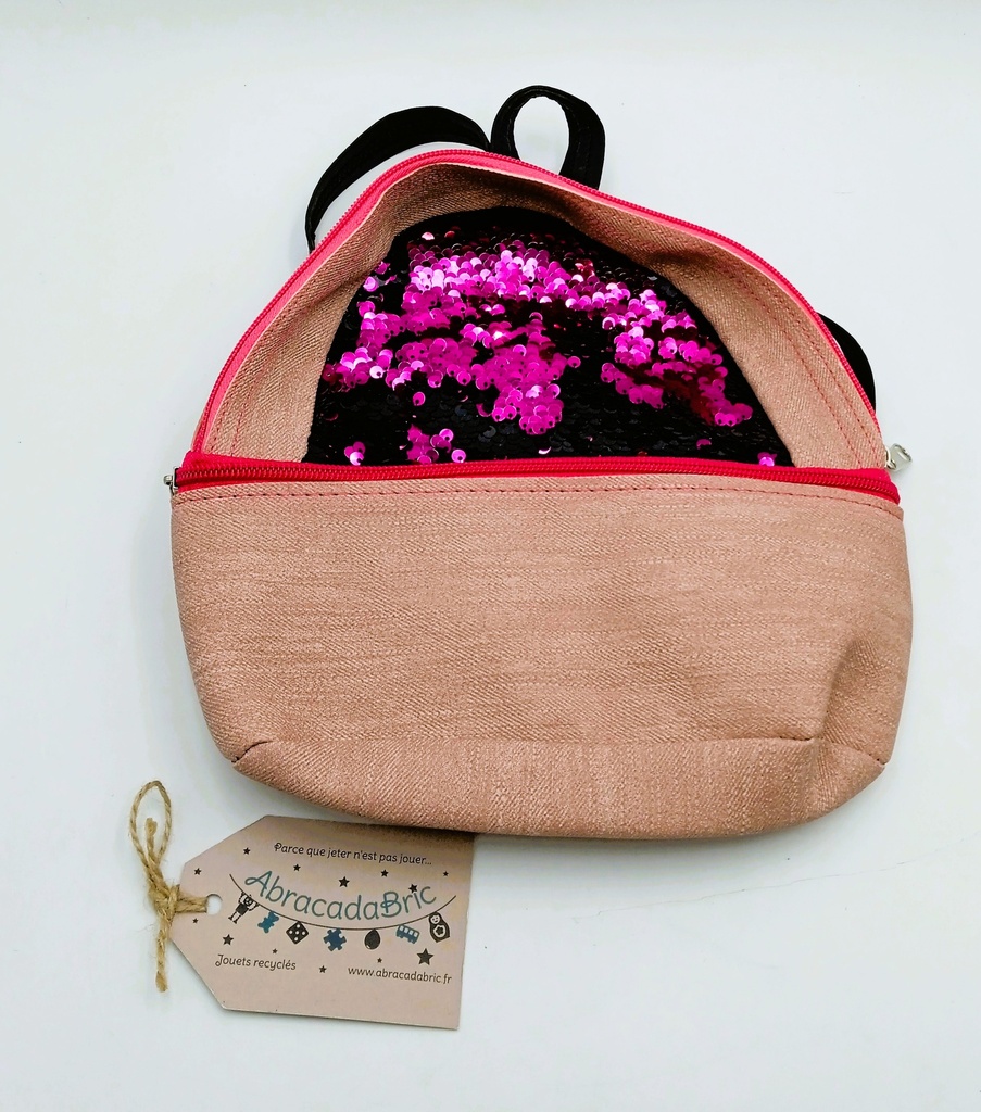 Mon premier sac à dos rose