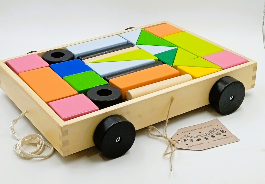 Chariot avec formes en bois - IKEA