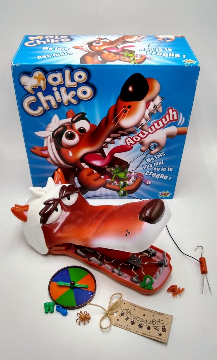 Splash Toys- Malo Chiko - Jeu De Société pour Enfants - Jeu Rigolo d'action  Et D'Adresse - pour Passer Un Bon Moment en Famille - A Partir De 4 Ans :  