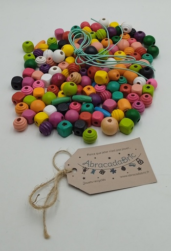 Lot de perles en bois multicolores 