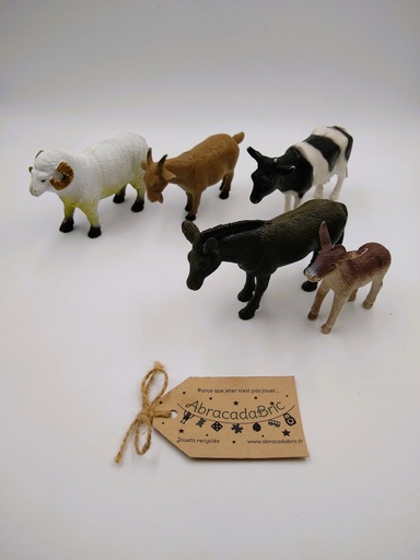 5 figurines animaux de la ferme