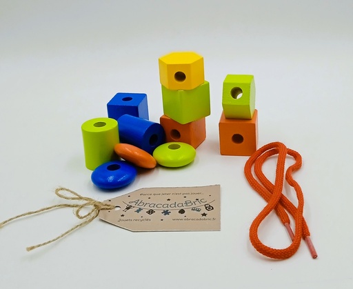 30 perles en bois à lacer - OXYBUL
