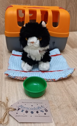 Caisse de transport avec son chat - SiMBA
