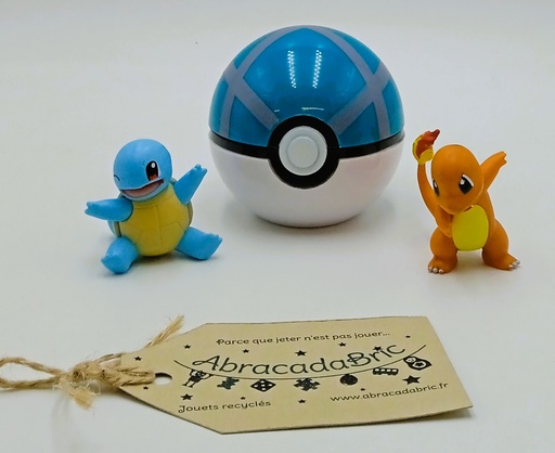 Pokeball bleue et pokémons : Salamèche et Carapuce - TOMY