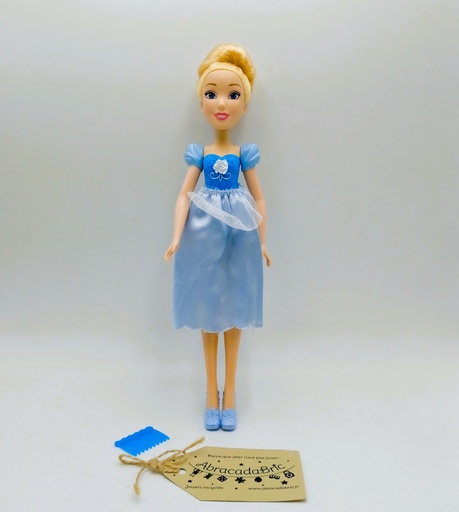 Poupée princesse cendrillon-DiSNEY