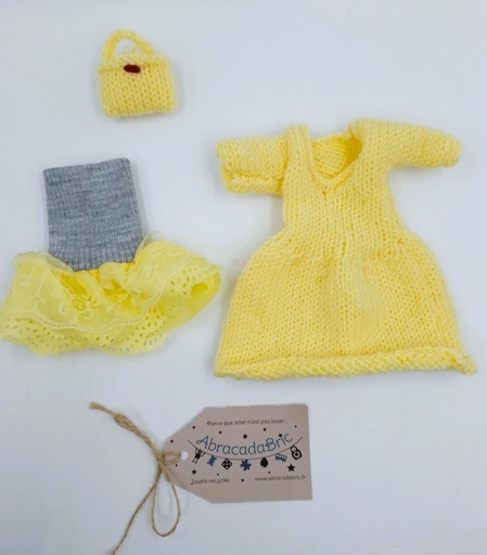 Mes p'tits habits de Barbie 2 robes jaune avec sac à main