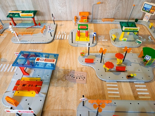 Majo-kit 762 "vintage"- MAJORETTE 